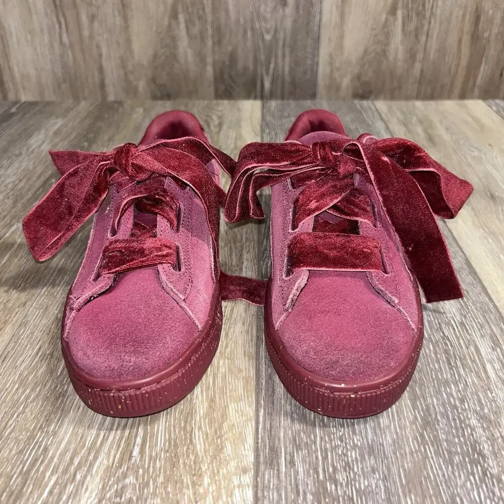 Puma Suede Classic Velvet Toe Burgundy Gold Sneakers 366209-01 Youth Size 4.5C